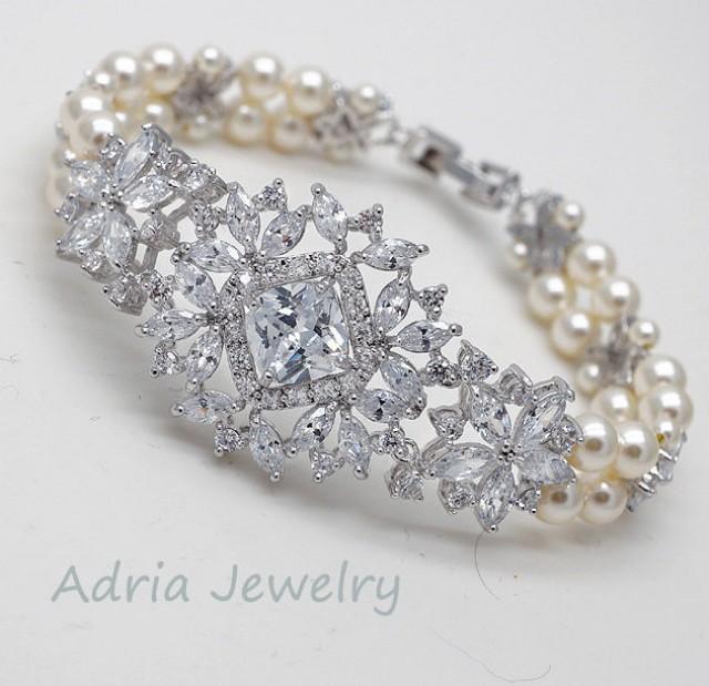 Vintage Crystal Wedding bridal bracelet Diamond Rhinestone/ Flower girl 