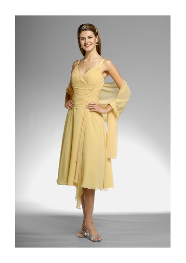 Sleeveless Yellow Knee Length Spaghetti Straps Chiffon Ruched Shawl