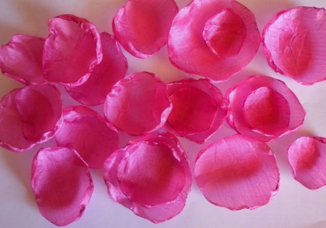 Set Of 100 Pink Fucsia Petals Wedding Decor Party Decoration
