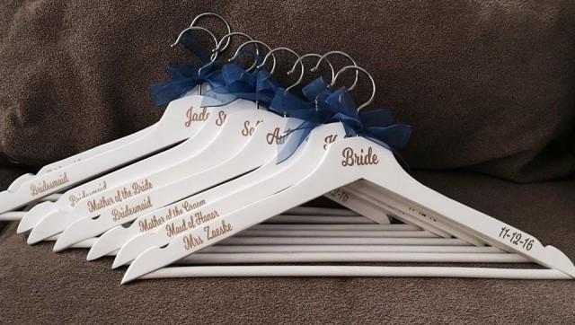bridal party hangers diy