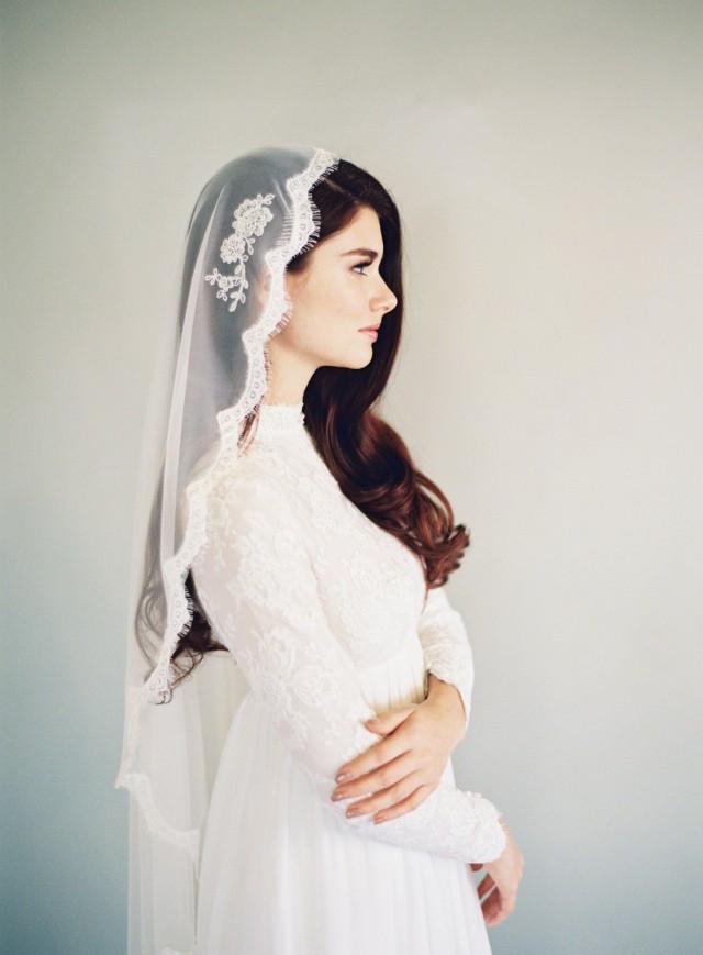 spanish bridal veil