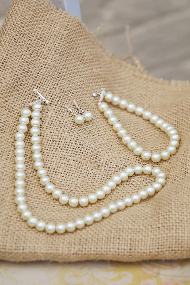 Ivory Pearl Bridesmaid Jewelry Gift Set Wedding Party Gift Bridal Jewelry Glass Pearl Jewelry