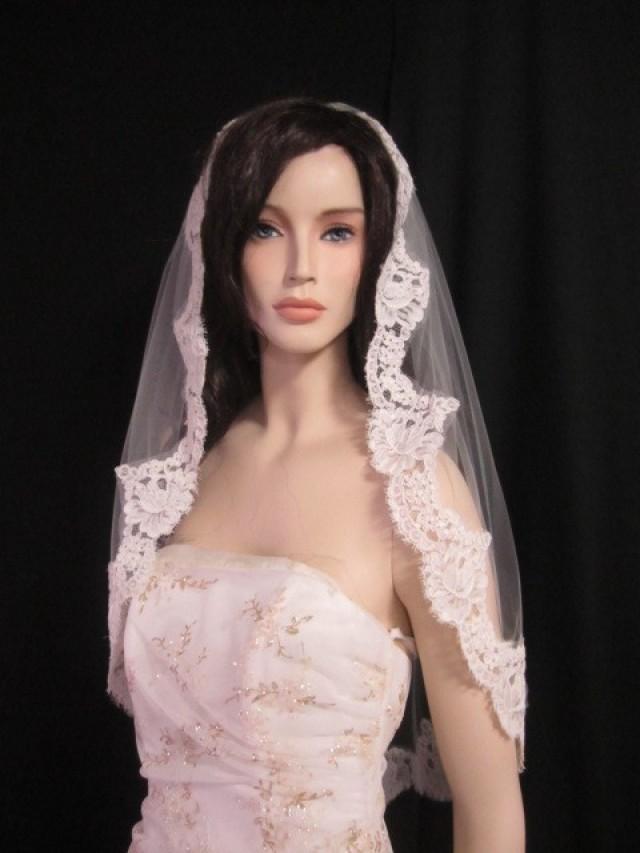 32 Inches, Bridal Veil, Wedding Veil With 4 Inch Alencon Lace, French