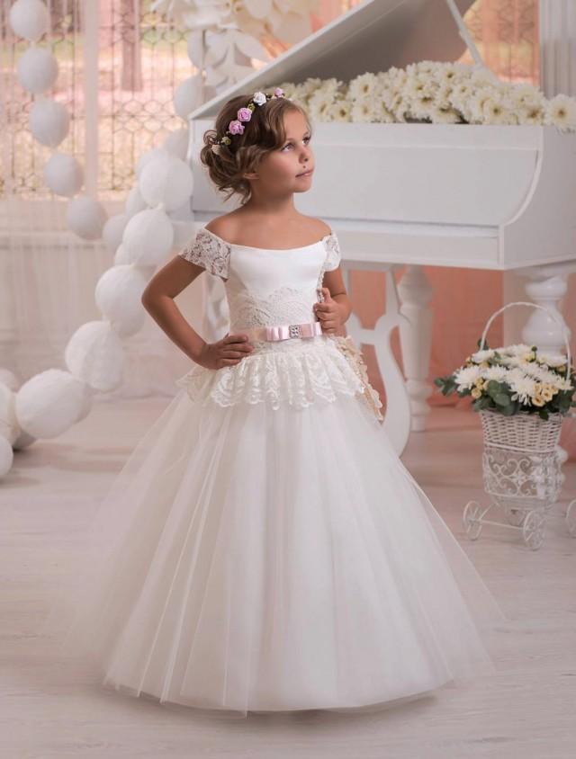 bride with red saree