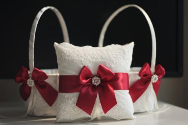 red and white flower girl baskets