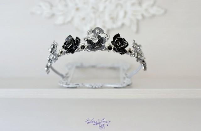 beautiful black rose and si ilvebead crystal  tiara 