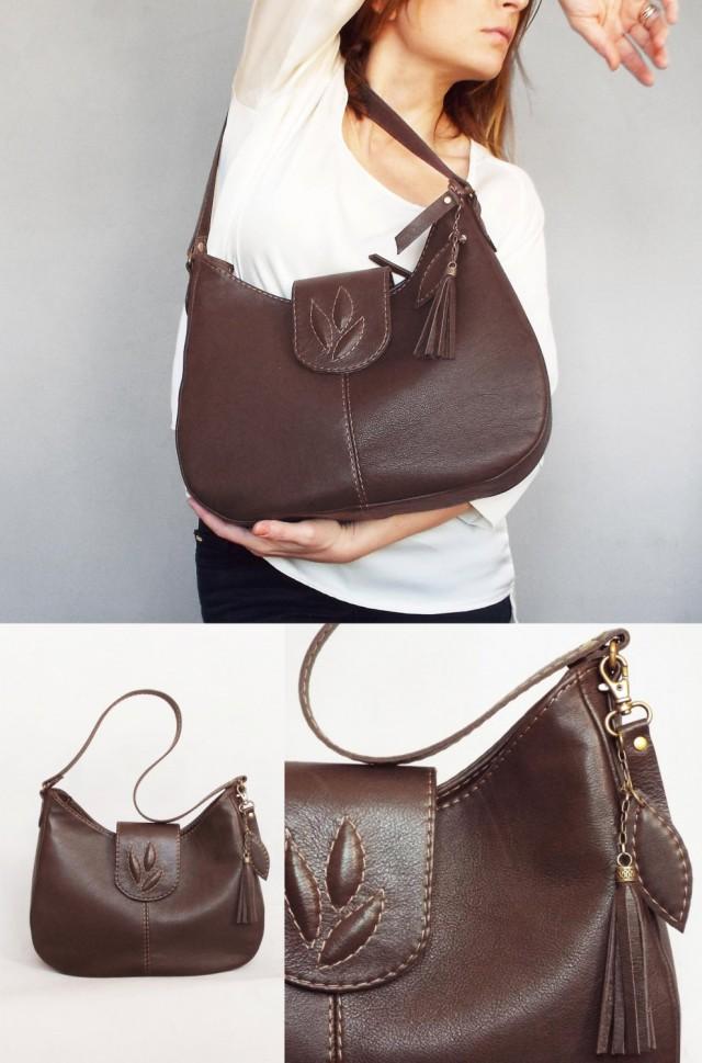 medium sized shoulder bags