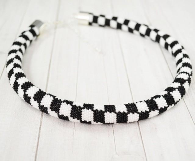 Necklace Black And White, Checkerboard Pattern, Crochet Hook Necklace