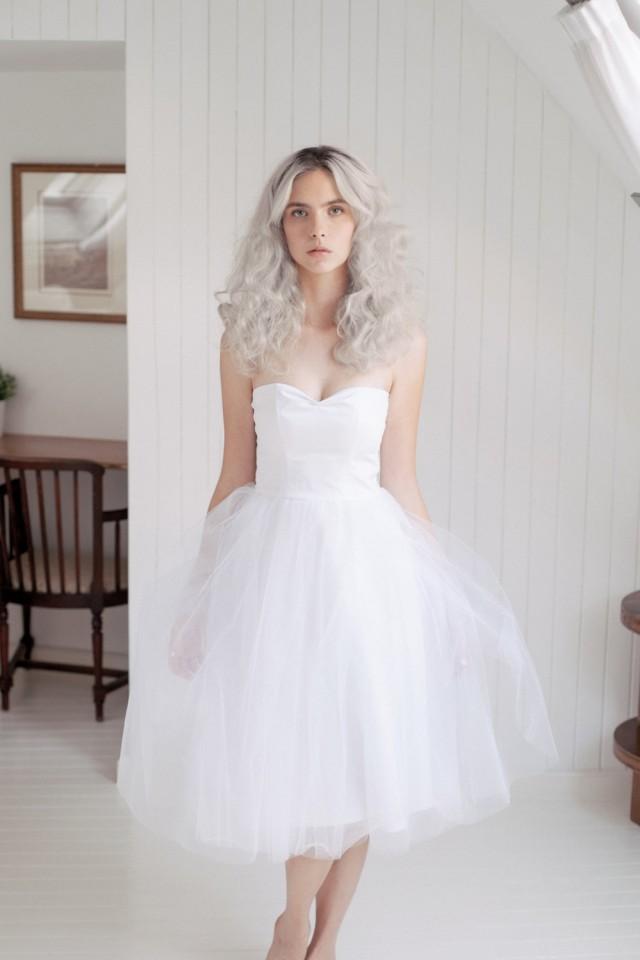 White Tulle Wedding Dress Tea Length Bridal Gown Sweetheart Strapless Wedding Dress 2603307 