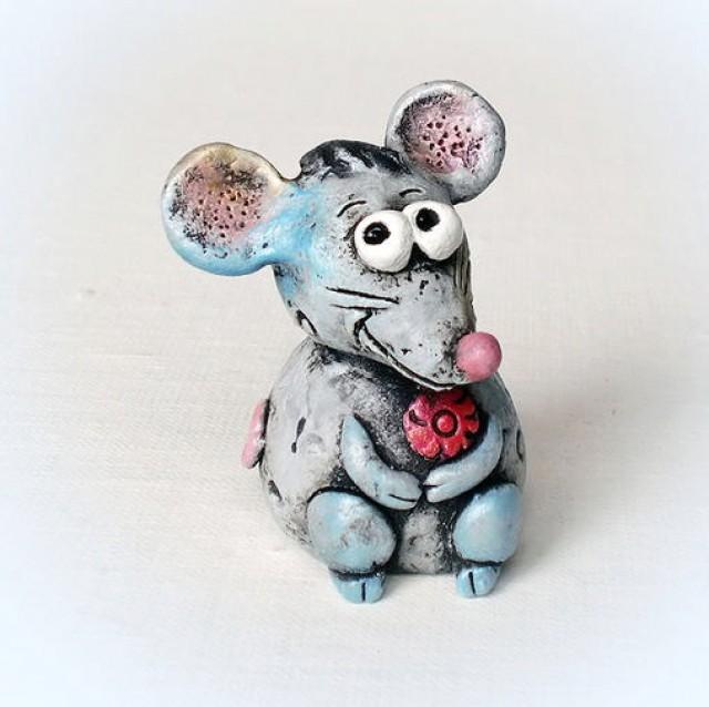 mouse figurine toy