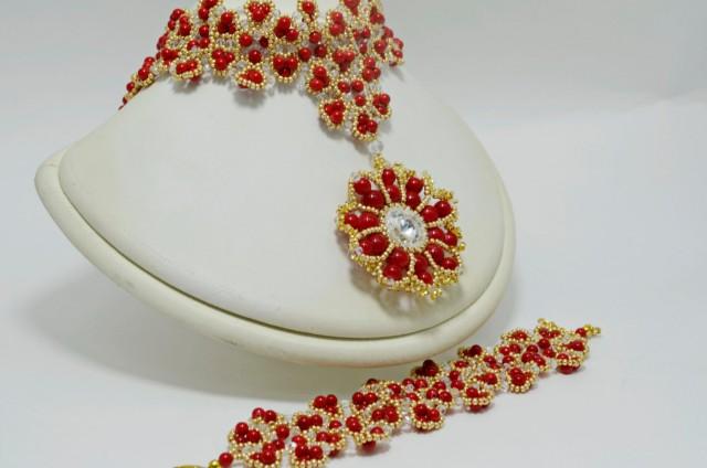 latest beaded necklace