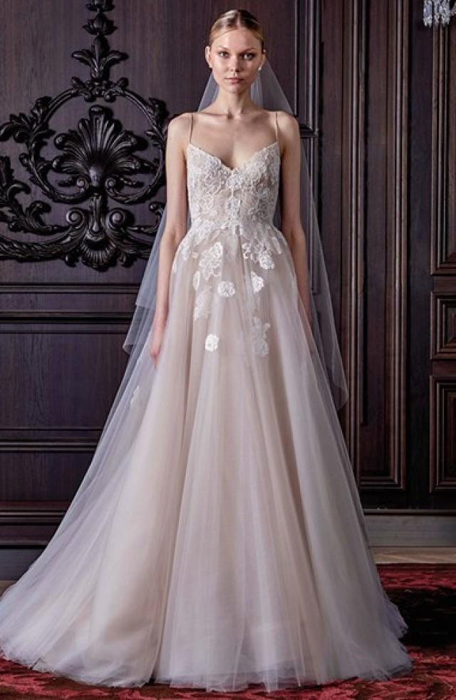 monique lhuillier chantilly lace gown