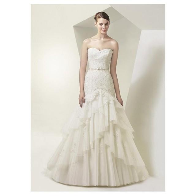 Elegant Lace And Organza Satin Sweetheart Neckline And Natural Waistline