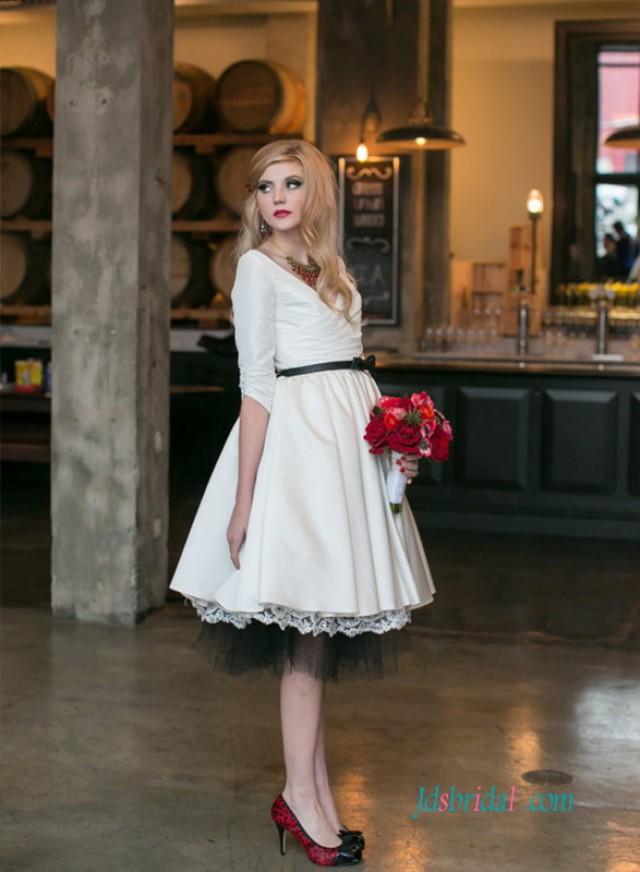 Lovely Short White Bridal Wedding Dress With Sleeves 2665157