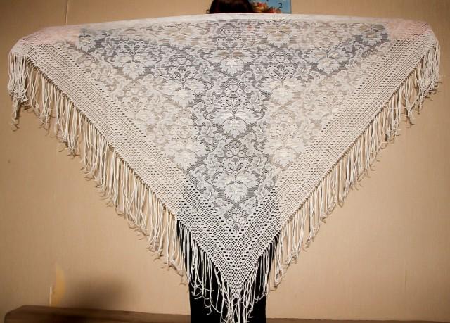 white lace shawl