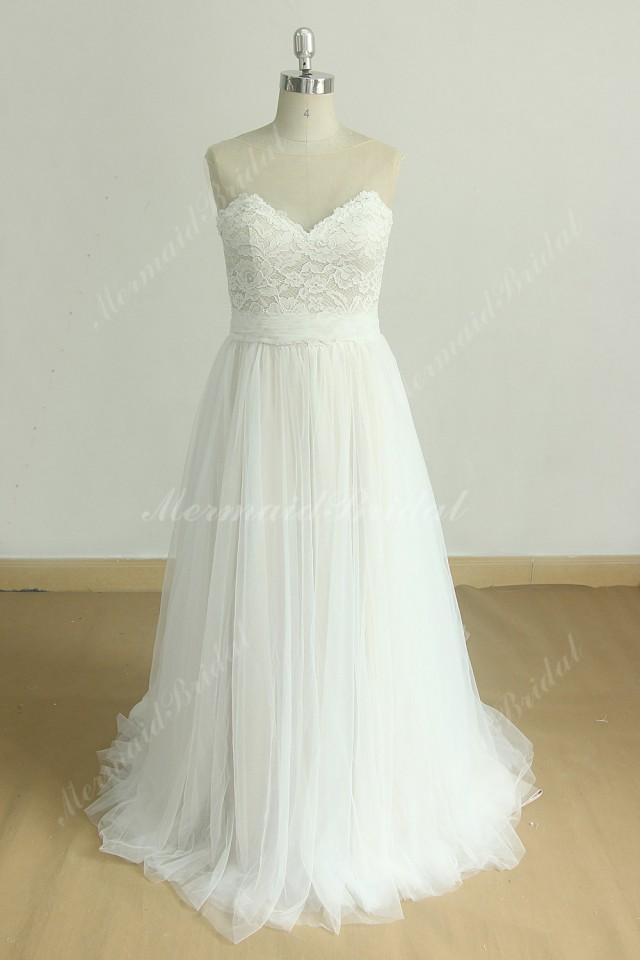 Flowy Aline Tulle Lace Wedding Dress With Illusion Sweetheart Neckine And Champagne Lining 6496