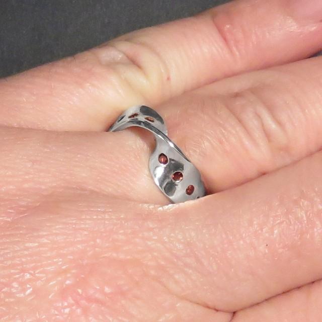 Mobius Strip Eternity Ring With 18 Twisted Band Geometry