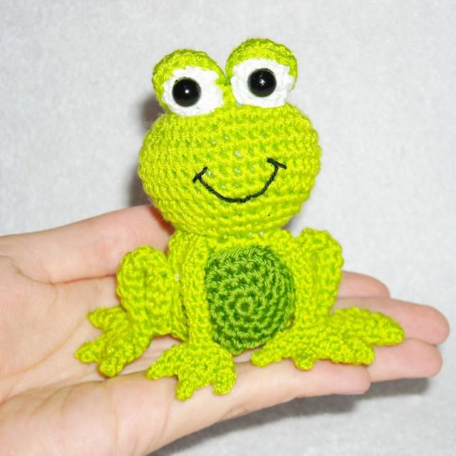 doll frog