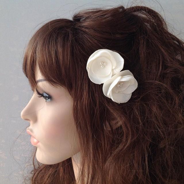 Ivory Flower Hair Pin, Bridal Accessory, Brides Flowers, Bridesmaid