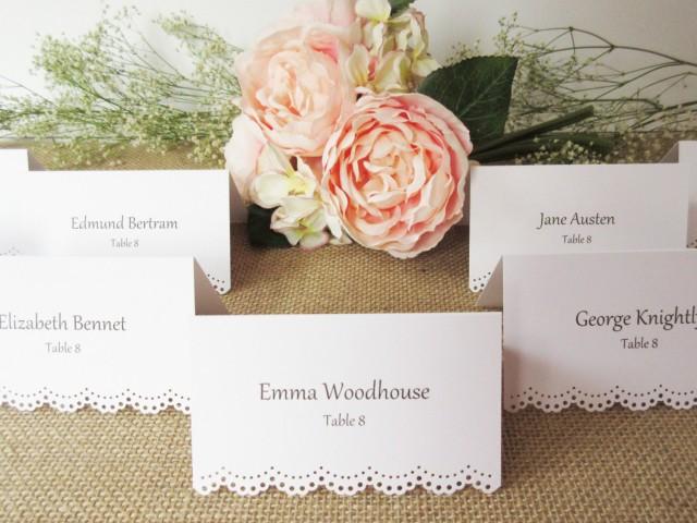 Custom Printed Eyelet Scallop Edge Tented Place Cards