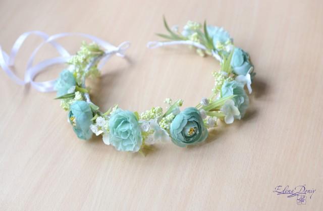 green flower crown