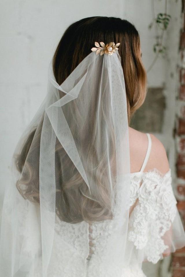 Sibyll - Tulle Vintage Style Draped Wedding Veil With Gold Flowers 