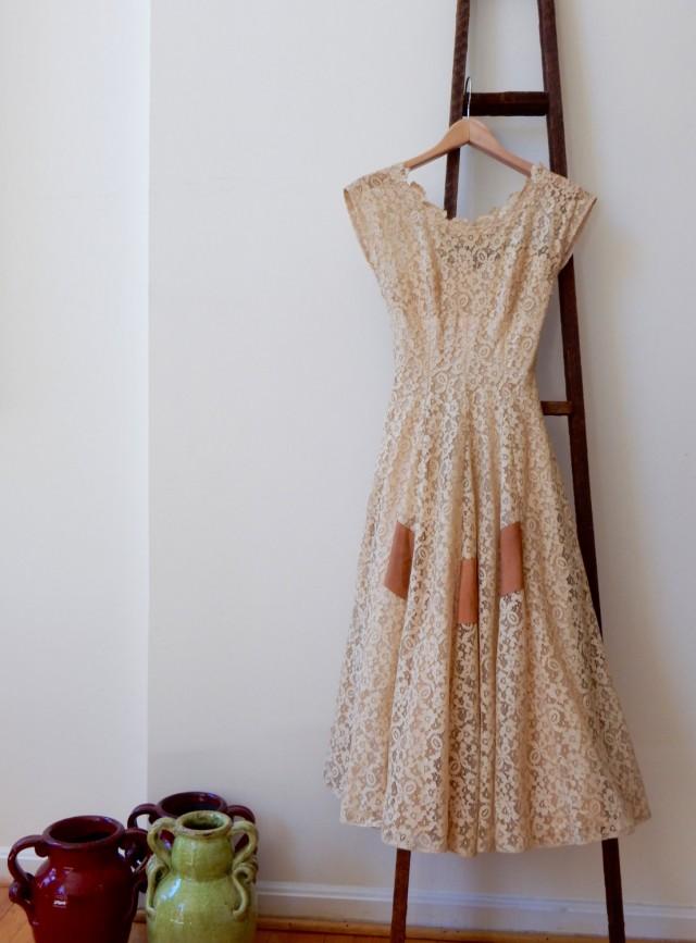 1950s Ecru Lace Dress Midi Tea Length Hourglass Boned Bodice