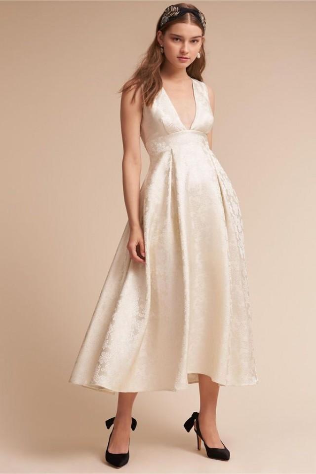wedding dress 500
