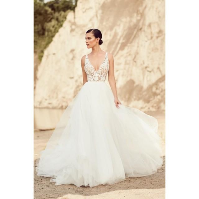 mikaella fantasy gown
