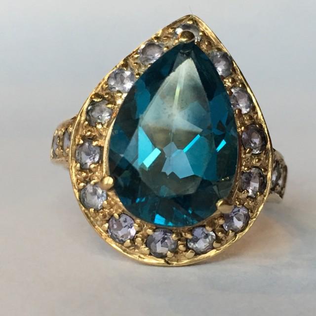Vintage Blue Topaz Ring. Iolite Accents. 14K Yellow Gold Setting