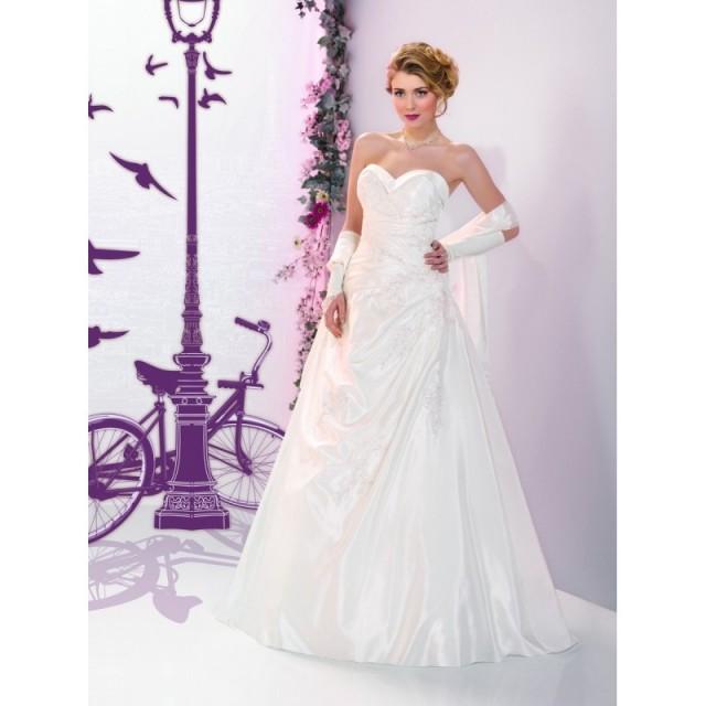 Robes De Mariée Miss Paris 2016 16301 Superbe Magasin De Mariage