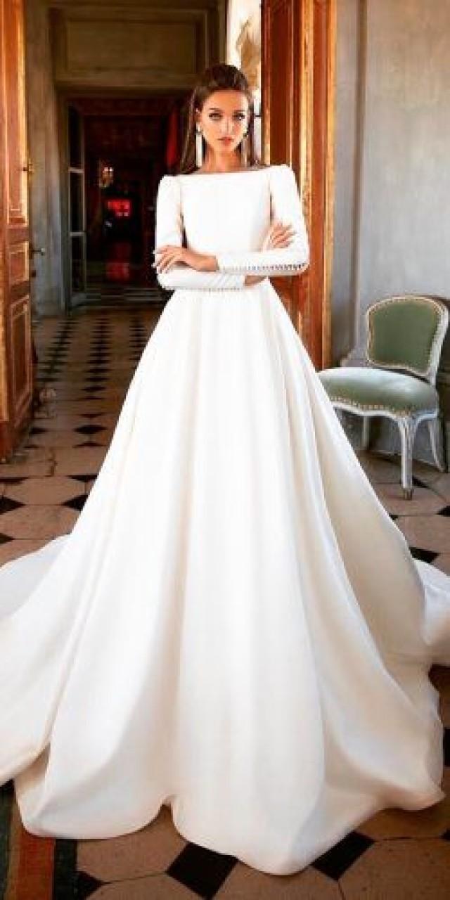 33 Chic Bridal Dresses Styles And Silhouettes 2818438 Weddbook 3197
