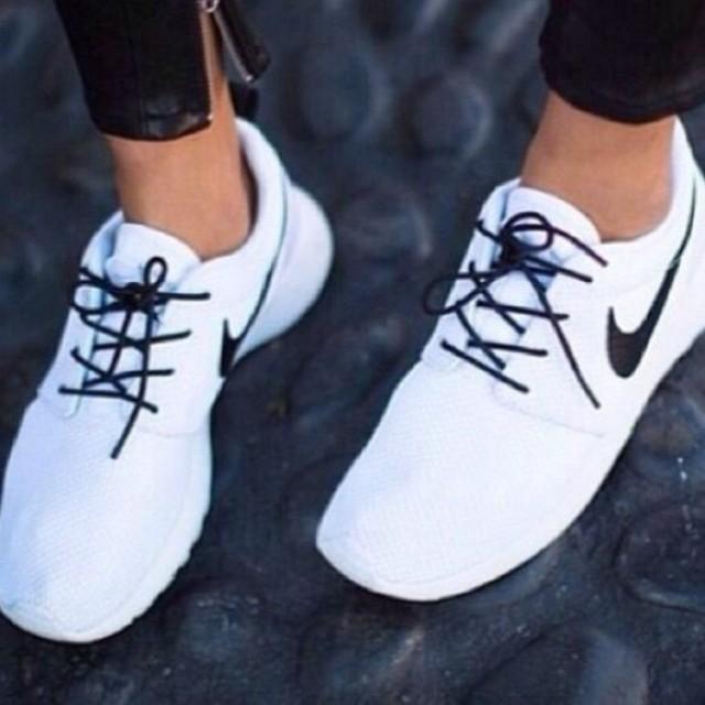 how much are black and white roshes