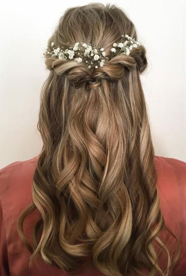 Pretty Half Up Half Down Hair Style Idea Using Flowers As Hair