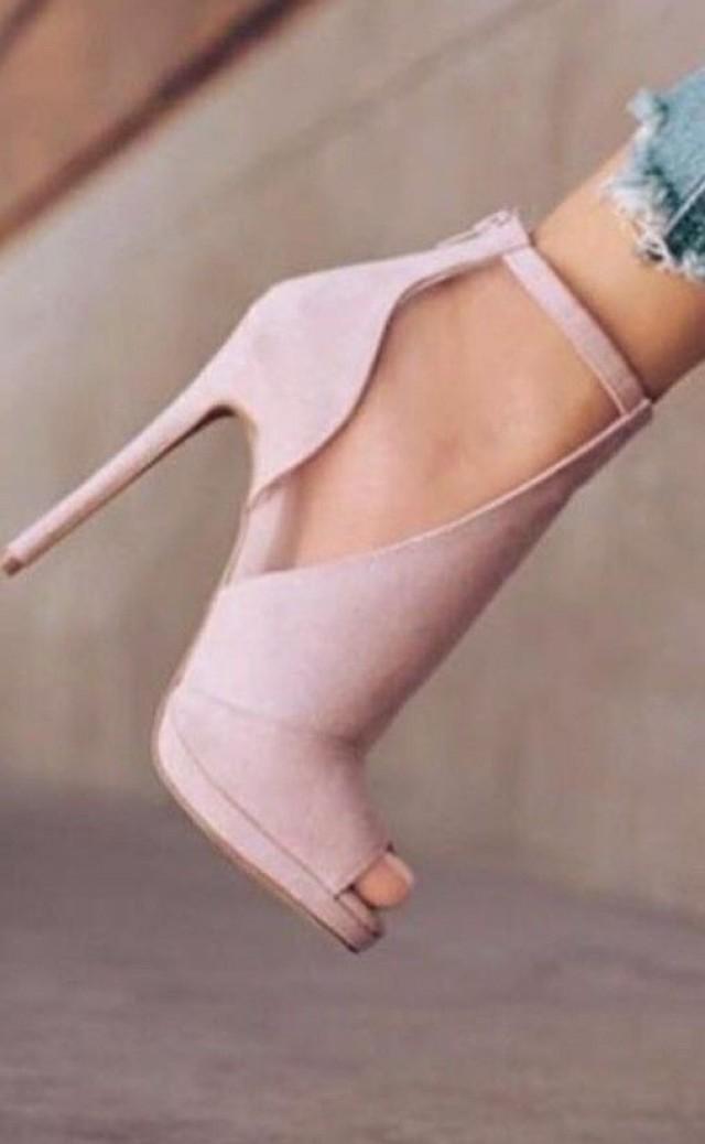 Shoe Heels Over Head 2860450 Weddbook