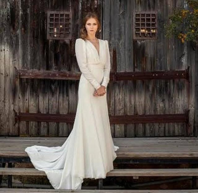 vintage style long sleeve wedding dresses