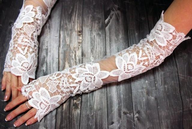 Soft stretchy white lace bridal gloves 