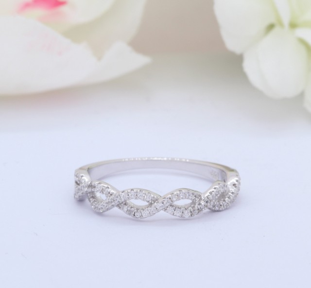 3.5mm Eternity Round Simulated Diamond CZ Wedding Band Ring Twisted