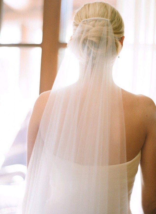 Soft Wedding Veil Simple Tulle Veil, Simplicity Short Fingertip Chapel