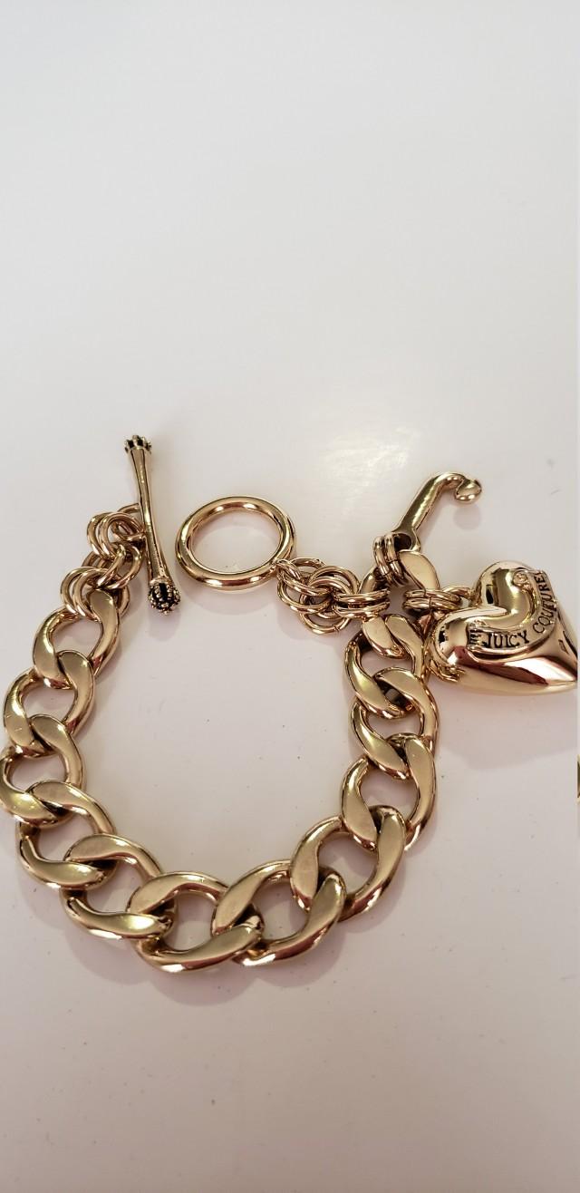 Juicy Couture Bracelet.Charm Bracelet.Gold Ton Bracelet.Vintage Charm