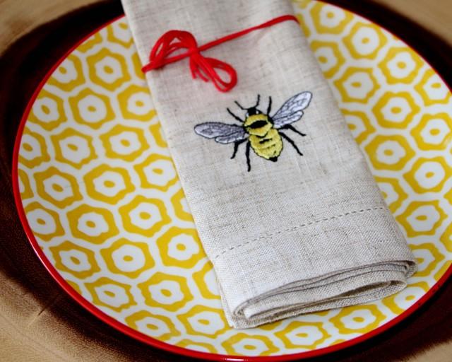 Set Of Fun Garden Napkins; Embroidered With Honey Bee, Natural Color