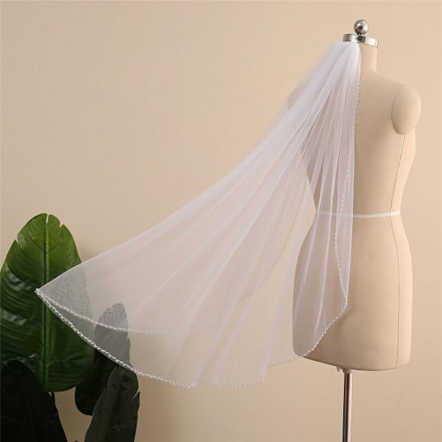 Graceful Circle Crystal Beads Wedding Veils Simple Tulle Elbow Veils