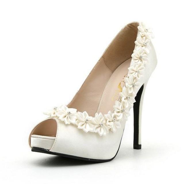 White Rose Wedding Shoes. Wedding Shoes With White Roses. White Satin ...