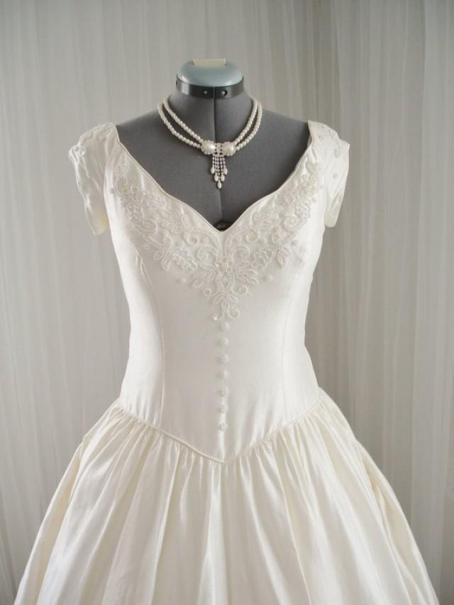 Vintage Beaded Silk House Of Bianchi Full Skirt Wedding Dress With Cap ...