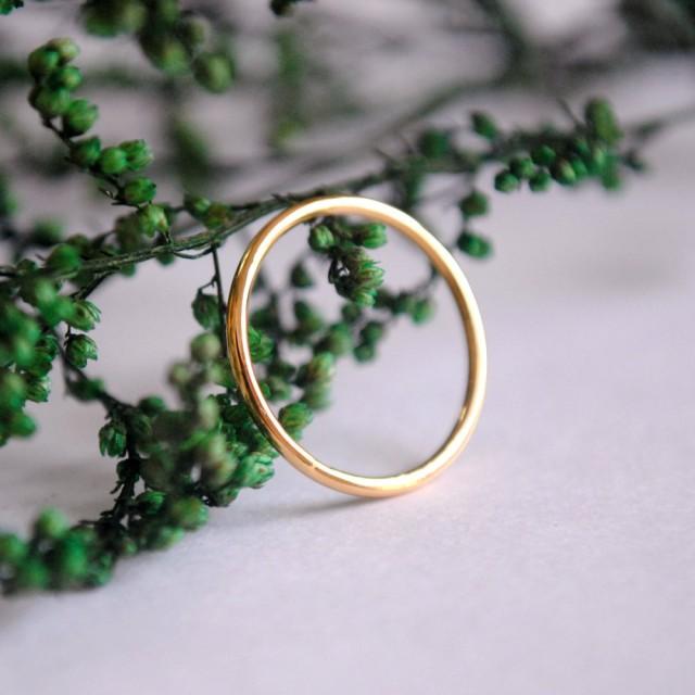 Dainty Gold Ring. Thin Wedding Band. Skinny Gold Stacking Ring. Simple ...