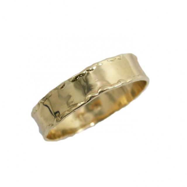 14K Gold Yellow Gold Wedding Band. Unique Wedding Ring With Curvy Edges ...