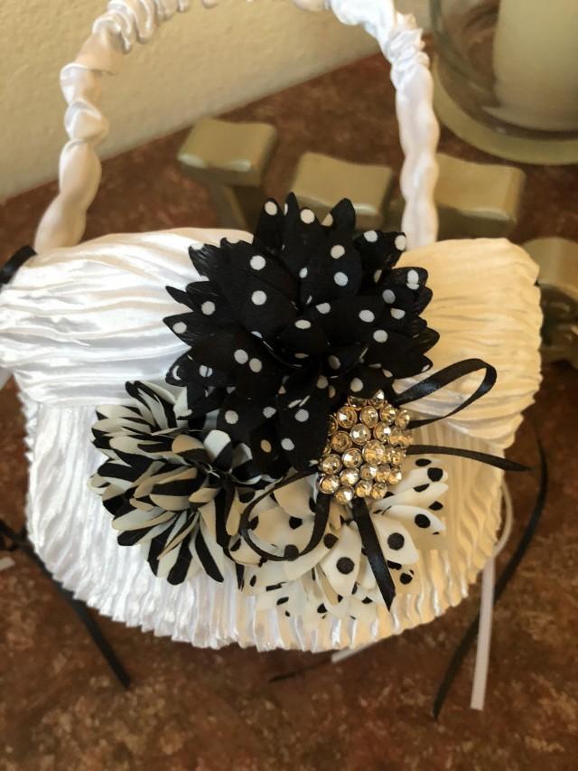 Accessories - FLOWER GIRL BASKET Black And White #2944966 - Weddbook